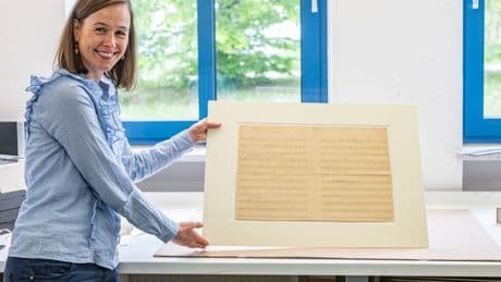 Schrift verblasst: Berühmte Melodie - "Sandmännchen"-Original beim Restaurator