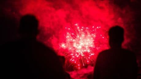 Glitzern, Funkeln, Knallen: "Pyro Games" - Feuerwerk-Wettbewerb in Brandenburg