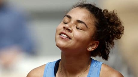 Paolini, vorig jaar nog finaliste in Parijs, laat matchpoints liggen en verliest van Svitolina