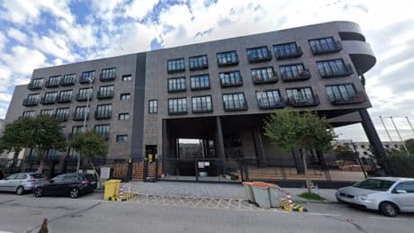 Detenidas 14 personas tras una reyerta entre vecinos en el hotel okupa del barrio madrileño de San Blas
