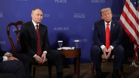 Guerre en Ukraine : pourquoi Vladimir Poutine sort renforcé d’un sommet avec Donald Trump qui a fait pschitt