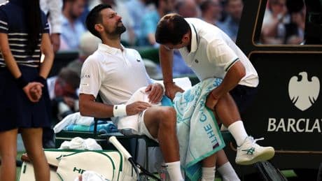 Novak Djokovic verdrietig na dreun op Wimbledon: ’De realiteit dringt tot me door’