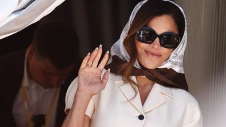 Lauren Sánchez is showing what billionaire bridal style looks like with chic outfits and a ring estimated to be worth more than $6 million