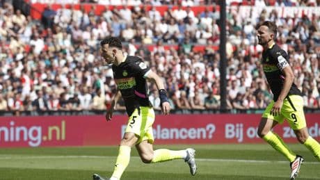 PSV in kraker weer naast Feyenoord