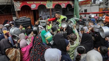 Pakistan'dan Gazze'ye 100 tonluk gıda yardımı