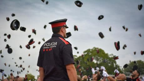 Casi 3.000 mossos se jubilarán hasta el 2030 y otros 8.400 entrarán en el mismo periodo