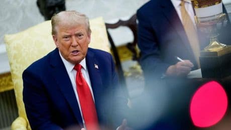 Handelspolitik: „Einseitige Entwaffnung der USA“: Zoll-Urteil macht Trumps Regierung nervös