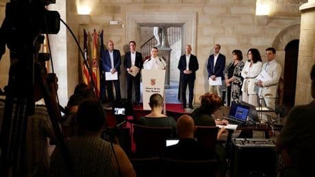 Prohens advierte que Baleares se ha convertido "en la principal puerta de entrada de la inmigración irregular de toda Europa"