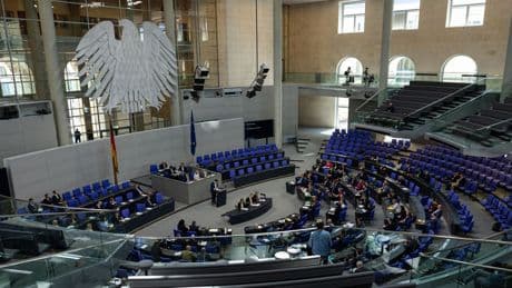 Abgeordnetenbezüge: Entscheidung über Diäten-Automatik im Bundestag