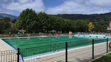 Cruce de acusaciones entre Bildu y el PNV sobre la gestión de las pisicinas de Orduña
