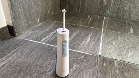 Oral-B AquaCare 4 im Test – Wasserdruck statt Zahnseide