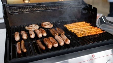 Gasgrill regelmäßig auf Leck überprüfen: Gefahr beim Grillen?