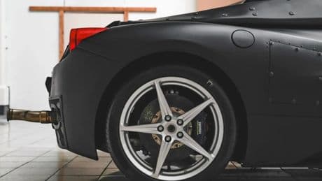 Voor 1 miljoen euro mag je alleen maar naar deze Ferrari kijken