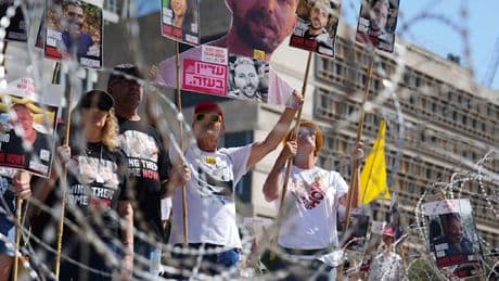 Hamas-Geisel muss in Gräuel-Video „eigenes Grab“ schaufeln