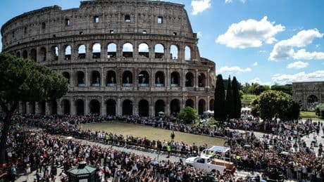 El último viaje en papamóvil del ciudadano Bergoglio