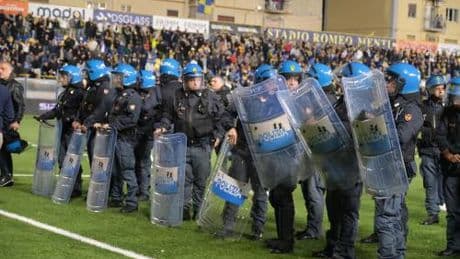 La Sampdoria retrocede in Serie C, i tifosi vanno su tutte le furie: interviene la polizia