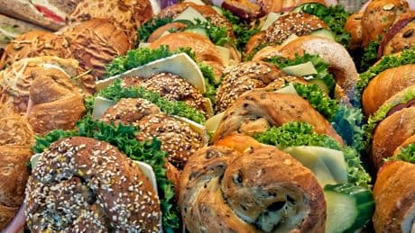 Italien: Ein Toter und neun Verletzte nach Sandwichkonsum