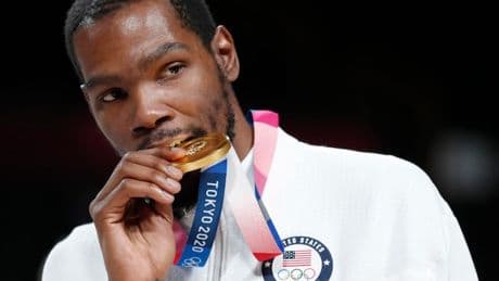 Nba, Durant agli Houston Rockets dopo uno scambio storico a 7 squadre: i dettagli