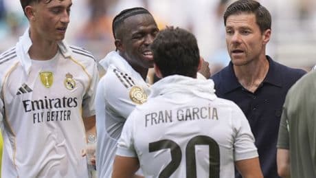 Xabi Alonso no hace milagros y su etapa en el Madrid se inicia con empate y dudas ante el Al Hilal