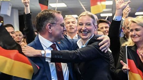 Demokratie: Rechts nach dem sozialen Abstieg