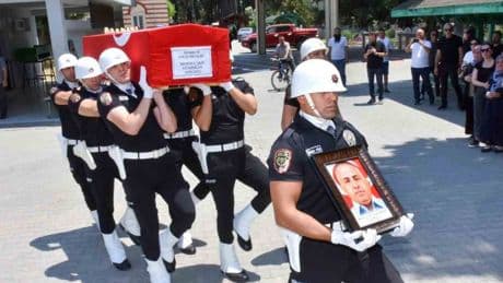 Adana'da acı olay! Polis memuru kaza kurşunuyla hayatını kaybetti