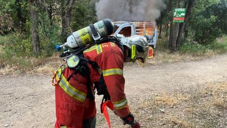 «On vit ici avec la peur de l’incendie» : dans les calanques de Marseille, les pompiers s’entraînent à lutter contre des feux «extrêmes»