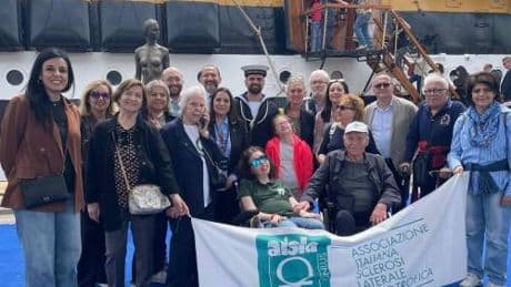 Malattie rare, Aisla a bordo nave Vespucci: per una cura come rotta comune