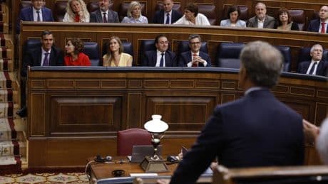 La musa del escarmiento, sin escaño