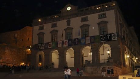 'Apagón' en Extremadura contra el cierre de la central  de Almaraz