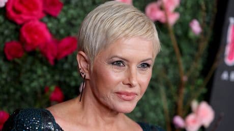 ‘Baywatch’ star Nicole Eggert says the television show hurt her dating life