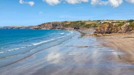Tiny UK seaside village with waterside pub and 'next level' seafood