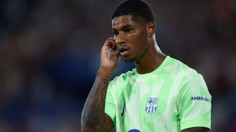 Marcus Rashford dragged off at half-time of first Barcelona start as fans make voices heard