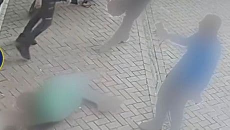 Man (30) die met Feyenoordshirt in Amsterdam liep zwaar mishandeld