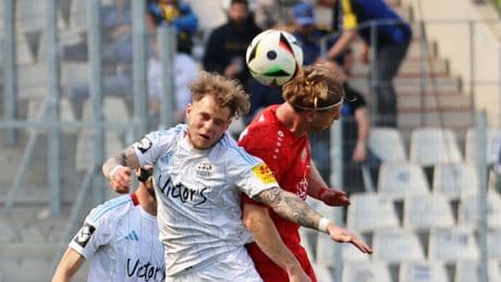 3:0 mit neuem Trainer - Saarbrücken feiert Aufstiegs-Comeback