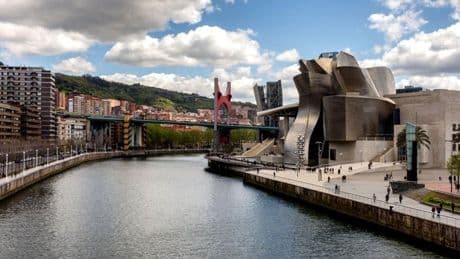 Bilbao escala posiciones en el ranking mundial de ciudades más felices