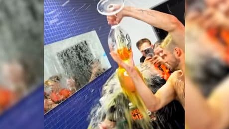 Kabinen-Video aufgetaucht - Diese Meister-Party eskaliert komplett