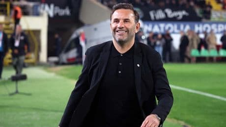Okan Buruk'tan Jose Mourinho'ya "laptop" göndermesi