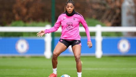 Foot féminin : la Canadienne Ashley Lawrence rejoint OL Lyonnes, Carpenter pressentie à Chelsea