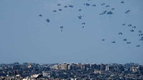 Gaza: Friedrich Merz' Luftbrücke spaltet Meinungen