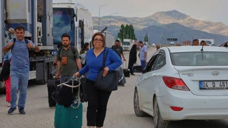 Iraner fliehen über Grenze in die Türkei – „Drei Übergänge sind offen“