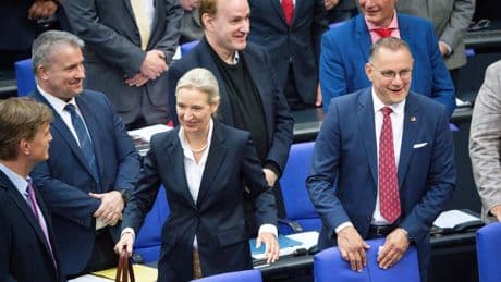 Studie: Rechte Parteien erhalten vor allem wegen sozialem Abstieg Zuspruch