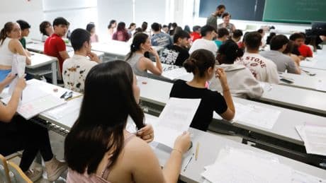 Las universidades pactan una selectividad &quot;armonizada&quot; para 2026, con estructuras, criterios de evaluación y contenidos comunes