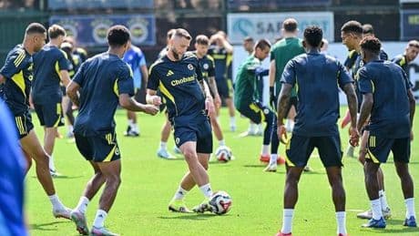 Fenerbahçe'nin Feyenoord maçı kamp kadrosu açıklandı