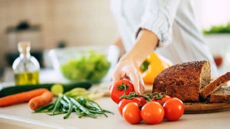Restaurant étoilé ou déjeuner familial, comment tirer le meilleur de la tomate ?
