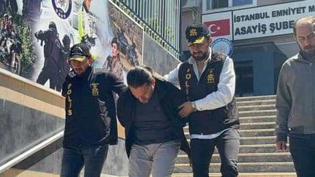 Taksi şoförünün ölümüne neden olduğu iddia edilen doktor tutuklandı