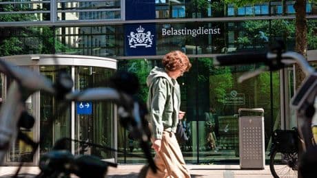 Rekent de Belastingdienst een te hoge rente? De Hoge Raad buigt zich erover: ’Velen vinden het tarief oneerlijk’
