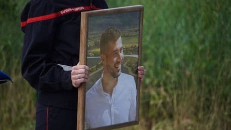 Digne-les-Bains: un hommage républicain rendu au lieutenant Guillaume Jarry, mort en service