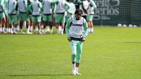 Trainingslager-Aus für Mbangula - Bittere News von Werders Königstransfer