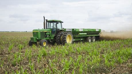 John Deere has to face the FTC&#8217;s right-to-repair lawsuit