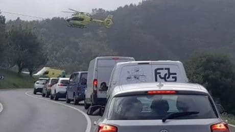 Heridos graves dos motoristas en sendos accidentes ocurridos en Autzagane y Bermeo